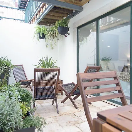 Santos Cozy With Ac And Terrace Лиссабон