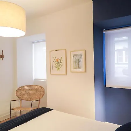 Daire Santos Cozy With Ac And Terrace *