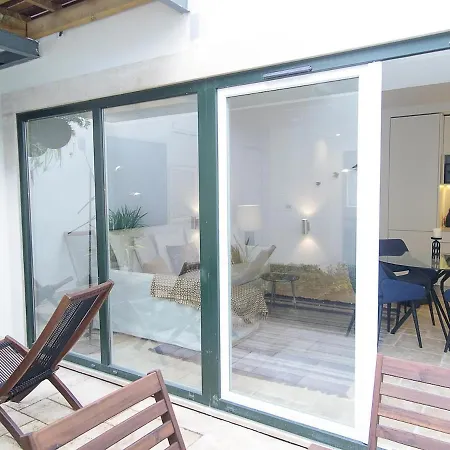 Santos Cozy With Ac And Terrace Apartament