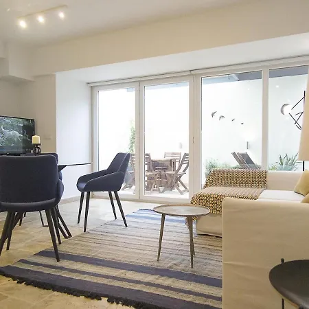 아파트 Santos Cozy With Ac And Terrace *