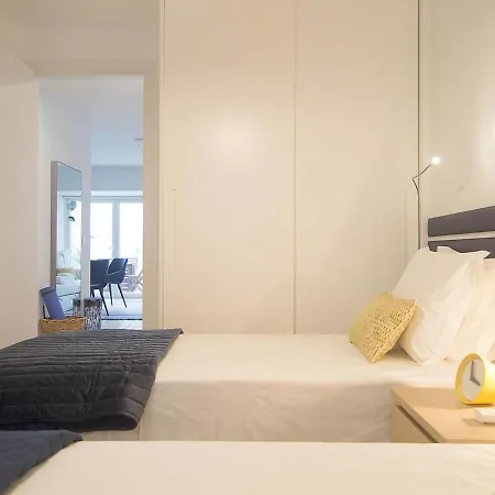 Santos Cozy With Ac And Terrace 아파트 *